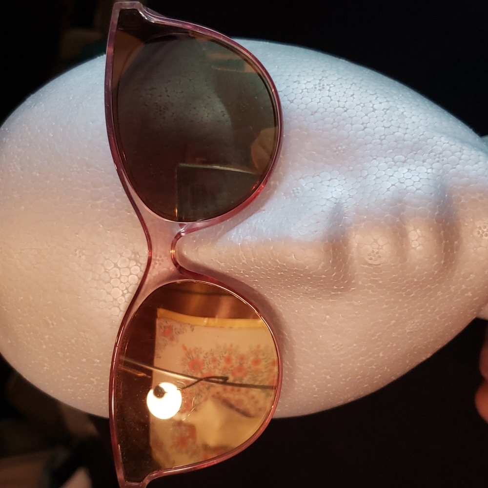 Pink mirrored sunglasses